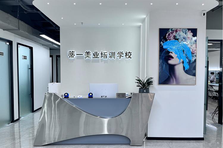 胡艺宾,公司经营范围包括:一般项目:个人商务服务;礼仪服务